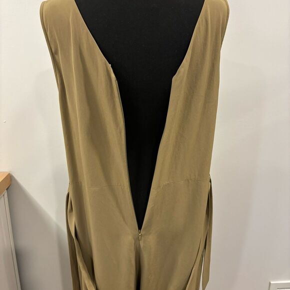 Everlane The Japanese GoWeave Essential Cropped Jumpsuit | Olive Green | Size 10 - Picture 9 of 12